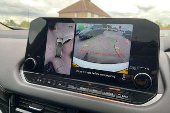 Nissan Qashqai 1.3 DiG-T MH 158 Premiere Edition 5dr Xtronic