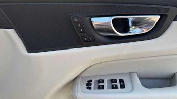 Volvo XC60 2.0 T8 Recharge PHEV Inscription Pro 5dr AWD Auto