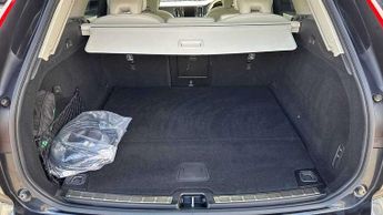 Volvo XC60 2.0 T8 Recharge PHEV Inscription Pro 5dr AWD Auto