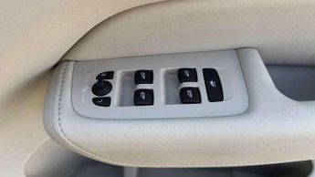 Volvo XC60 2.0 T8 Recharge PHEV Inscription Pro 5dr AWD Auto