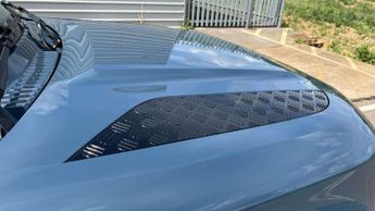 Land Rover Defender 3.0 D250 Hard Top HSE Auto