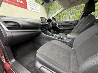 Nissan Qashqai 1.3 DiG-T MH Acenta Premium 5dr