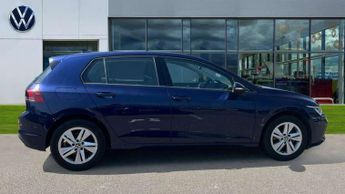 Volkswagen Golf 1.5 TSI Life 5dr