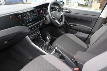 Volkswagen Polo 1.0 Life 5dr