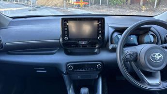 Toyota Yaris 1.5 Hybrid Design 5dr CVT