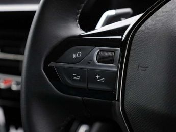 Peugeot 208 1.2 PureTech 100 Allure Premium 5dr EAT8