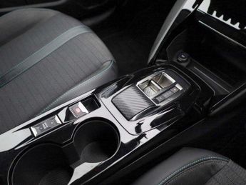 Peugeot 208 1.2 PureTech 100 Allure Premium 5dr EAT8