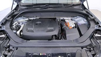 Volvo XC60 2.0 T6 [350] RC PHEV Plus Dark 5dr AWD Geartronic