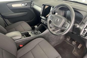 Volvo XC40 1.5 T3 [163] Momentum 5dr
