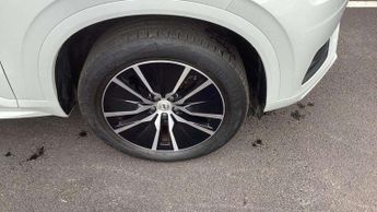 Volvo XC90 2.0 B5D [235] Momentum 5dr AWD Geartronic