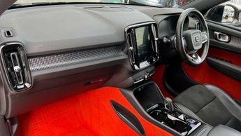 Volvo XC40 2.0 D4 [190] R DESIGN 5dr AWD Geartronic