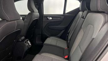 Volvo XC40 2.0 B3P Core 5dr Auto