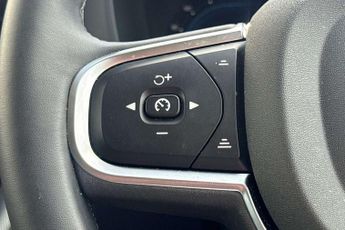 Volvo XC60 2.0 B5P Core 5dr AWD Geartronic