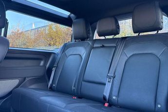 Land Rover Defender 3.0 D250 X-Dynamic SE 90 3dr Auto