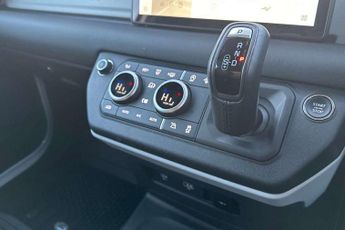 Land Rover Defender 3.0 D250 Hard Top Auto