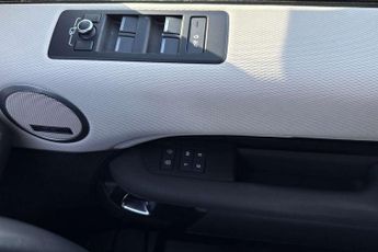 Land Rover Discovery 3.0 D300 R-Dynamic HSE 5dr Auto