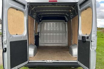 Vauxhall Movano 2.2 Turbo D 140ps H2 Van Dynamic