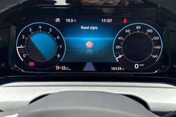 Volkswagen Golf 1.5 TSI Life 5dr
