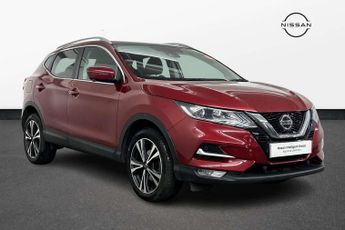 Nissan Qashqai 1.3 DiG-T N-Connecta 5dr [Glass Roof Pack]