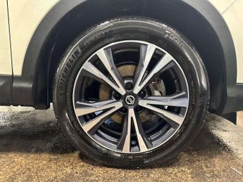 Nissan Qashqai 1.3 DiG-T 160 [157] N-Connecta 5dr DCT Glass Roof