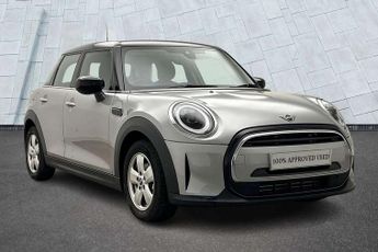 MINI Hatch 1.5 Cooper Classic 5dr Auto [Comfort/Nav Pack]