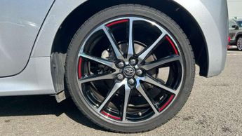 Toyota Yaris 1.5 Hybrid GR Sport 5dr CVT