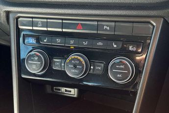 Volkswagen T-Roc 1.5 TSI EVO SE 5dr