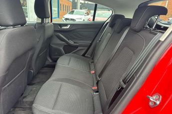 Ford Focus 1.0 EcoBoost Hybrid mHEV 155 Titanium 5dr Auto