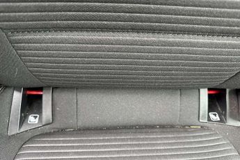 Ford Focus 1.0 EcoBoost Hybrid mHEV 155 Titanium 5dr Auto