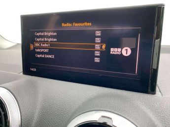 Audi Q2 30 TFSI Technik 5dr