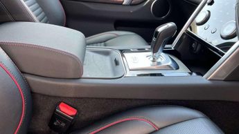 Land Rover Discovery Sport 1.5 P300e R-Dynamic SE 5dr Auto [5 Seat]