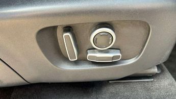 Land Rover Discovery Sport 1.5 P300e R-Dynamic SE 5dr Auto [5 Seat]