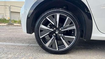 Peugeot 208 1.2 PureTech 100 GT 5dr
