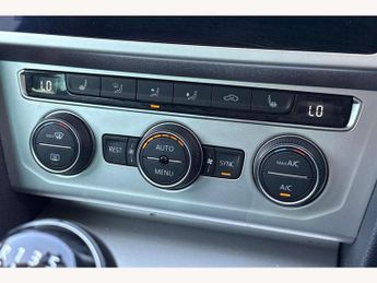 Volkswagen Passat Estate 2.0 TDI SE Business 5dr