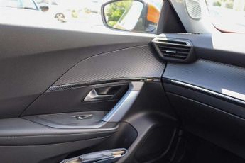 Peugeot 2008 1.2 PureTech Allure Premium 5dr