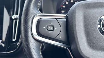 Volvo XC40 Recharge 1.5 T5 Recharge PHEV R DESIGN 5dr Auto