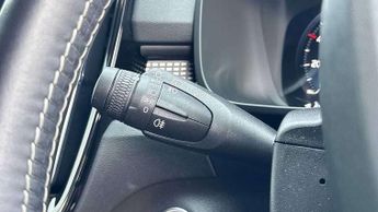 Volvo XC40 Recharge 1.5 T5 Recharge PHEV R DESIGN 5dr Auto