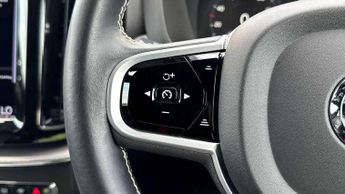 Volvo XC60 2.0 B5P [250] R DESIGN 5dr AWD Geartronic
