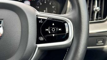 Volvo XC60 2.0 B5P [250] R DESIGN 5dr AWD Geartronic