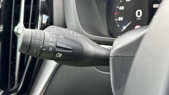 Volvo XC60 2.0 B5P [250] R DESIGN 5dr AWD Geartronic