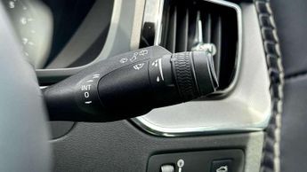 Volvo XC60 2.0 B5P [250] R DESIGN 5dr AWD Geartronic
