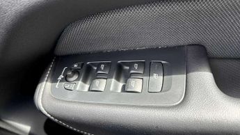 Volvo XC60 2.0 B5P [250] R DESIGN 5dr AWD Geartronic