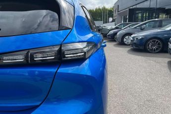 Peugeot 308 1.2 PureTech Allure Premium 5dr EAT8