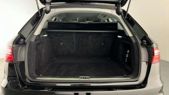 Audi A4 Avant 30 TDI Technik 5dr S Tronic