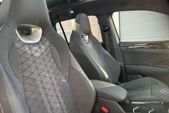Volkswagen Tiguan 2.0 TDI R-Line 5dr DSG