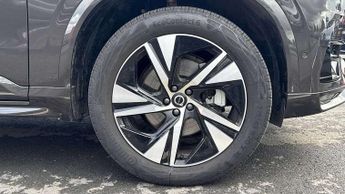 Volvo XC90 2.0 B5P [250] Plus Dark 5dr AWD Geartronic