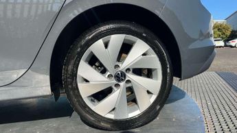 Volkswagen Golf 1.5 TSI Match 5dr
