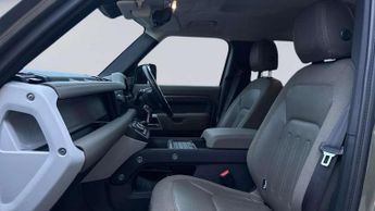 Land Rover Defender 2.0 P300 SE 110 5dr Auto [7 Seat]