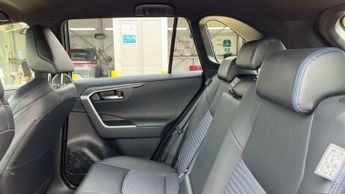 Toyota RAV4 2.5 VVT-i Hybrid Dynamic 5dr CVT