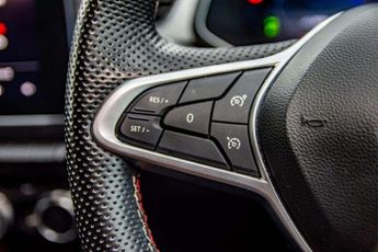 Renault Captur 1.6 E-TECH PHEV 160 R.S. Line 5dr Auto